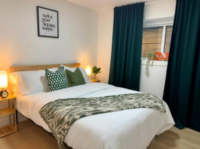 The Sunset Haven- Cozy 2BR Basement Suite near White rock